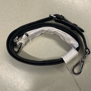 Tumi black leather replacement shoulder strap adjustable Silver Hardware